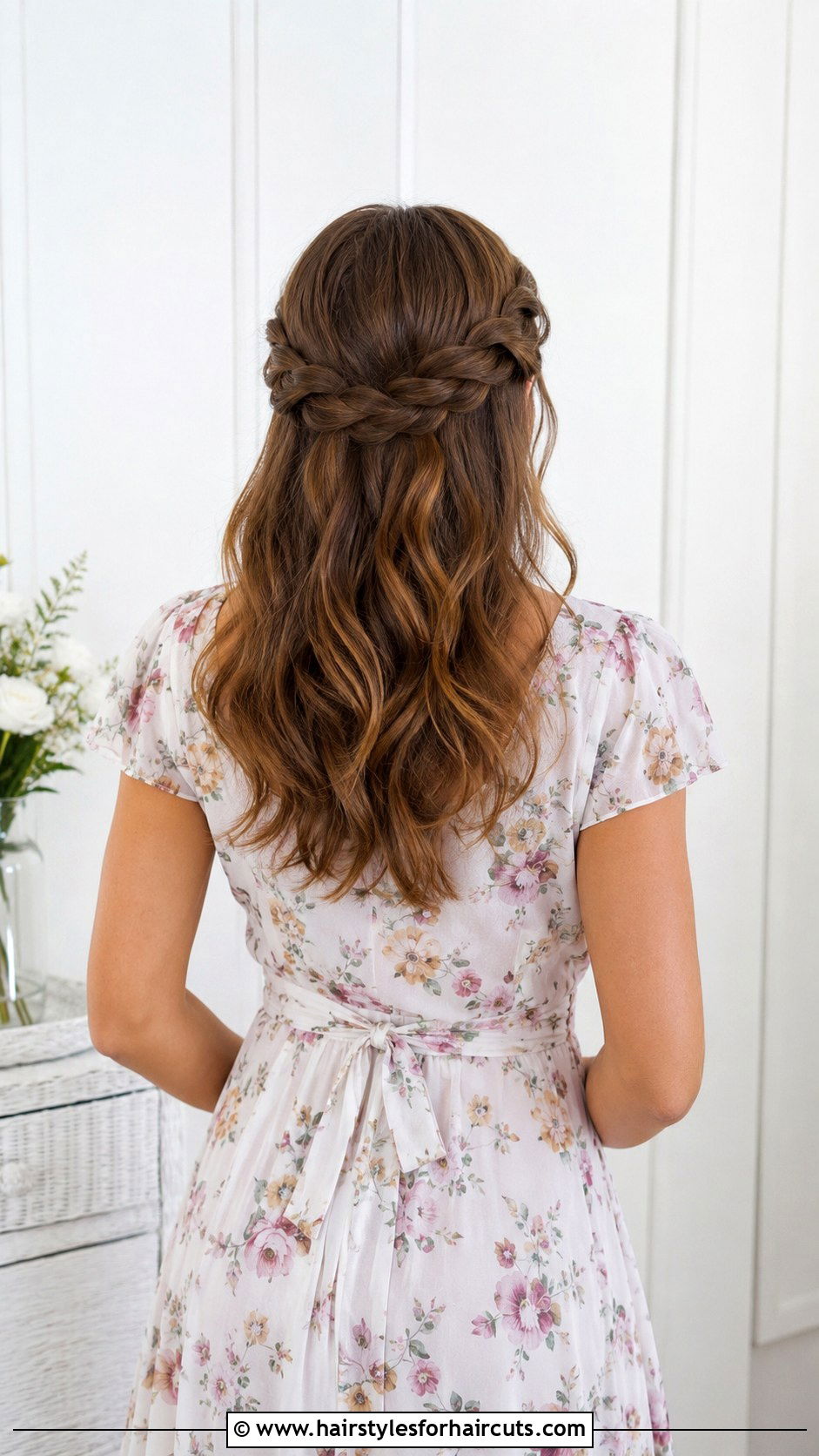Braided Crown Half Updo - 25 5 minute hairstyles for frizzy hair - 25 5 minute hairstyles for frizzy hair