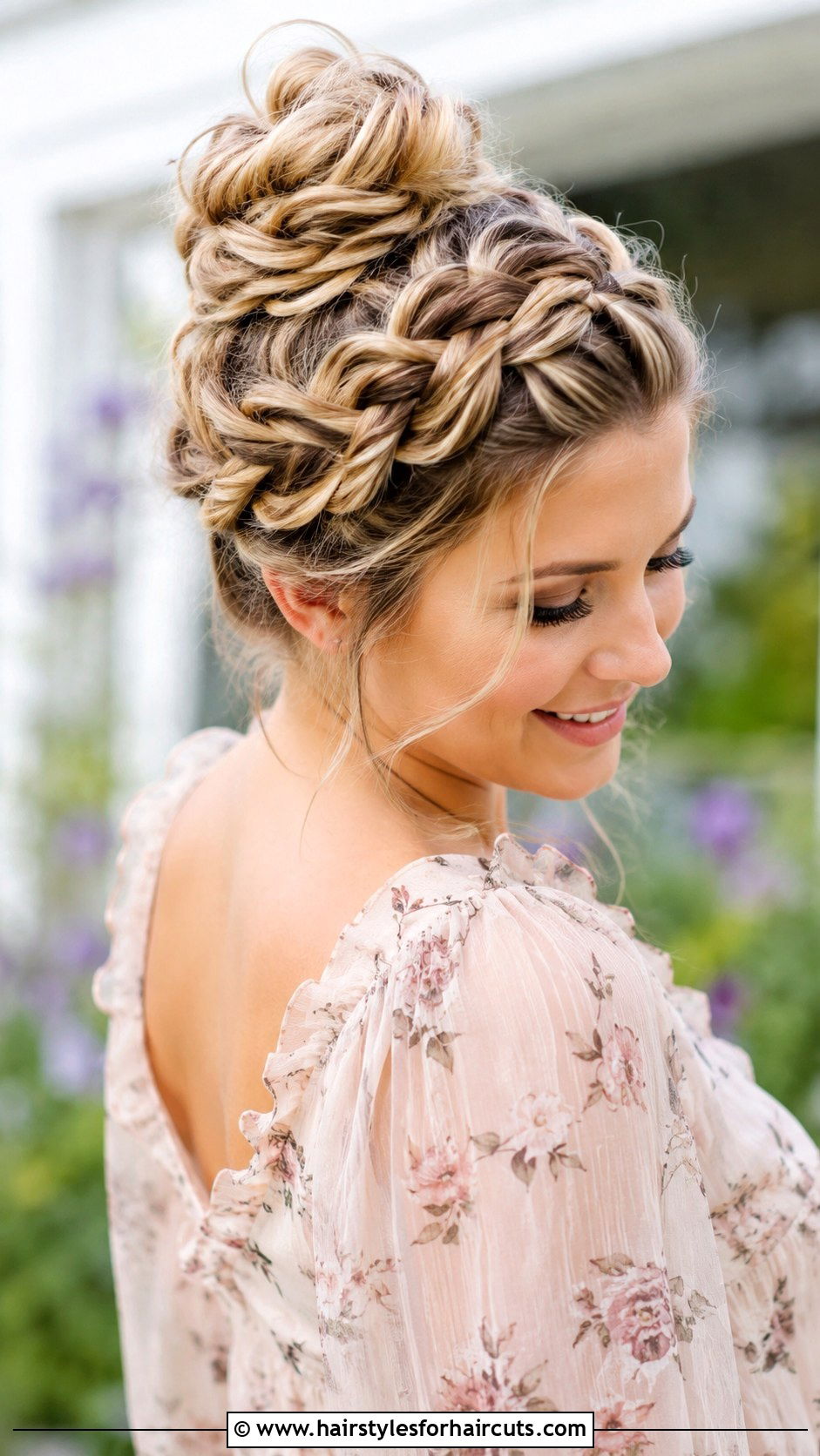 Braided Crown Pineapple - 25 pineapple hairstyles for straight hair - 25 pineapple hairstyles for straight hair