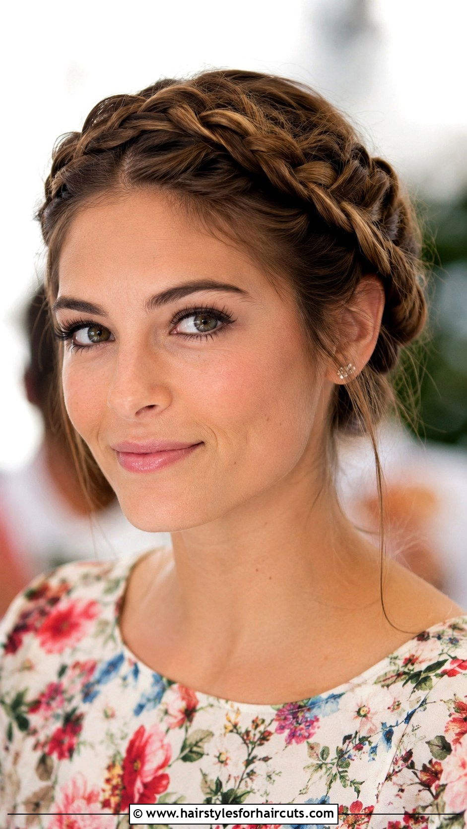 Braided Crown Updo - 25 hairstyles for back to school - 25 hairstyles for back to school