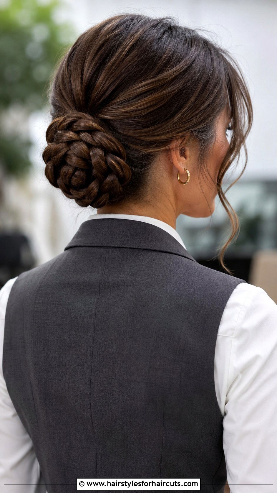 Braided Low Bun - 25 hairstyles for back to school - 25 hairstyles for back to school