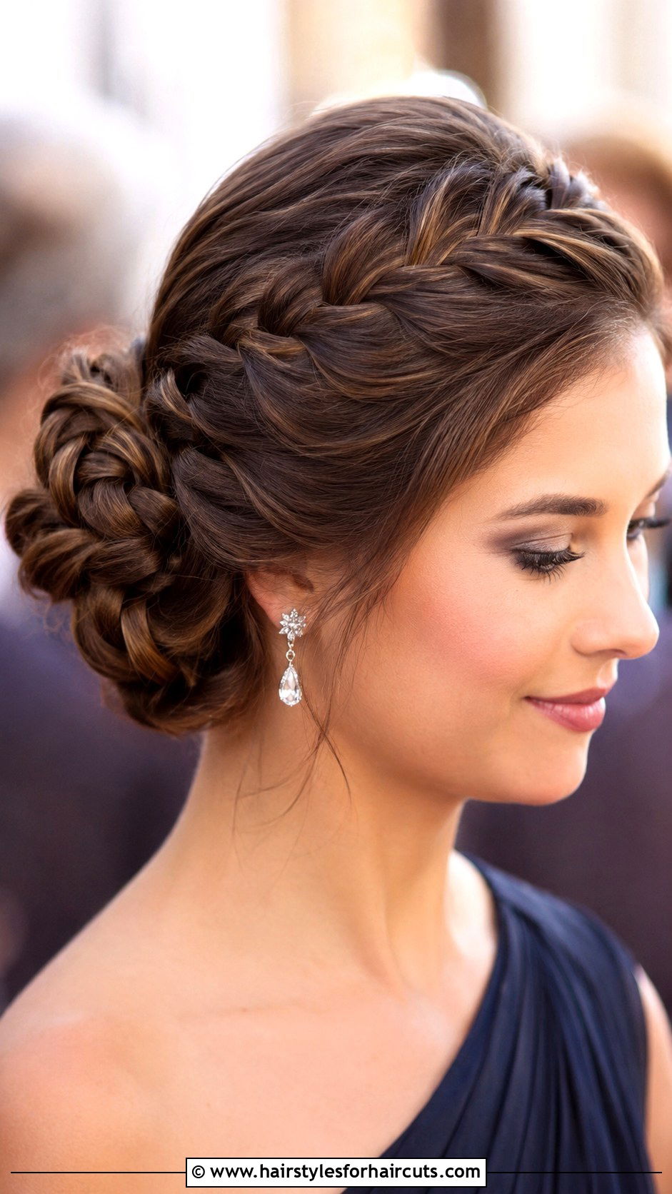 Braided Top Knot - 25 complicated hairstyles - 25 complicated hairstyles