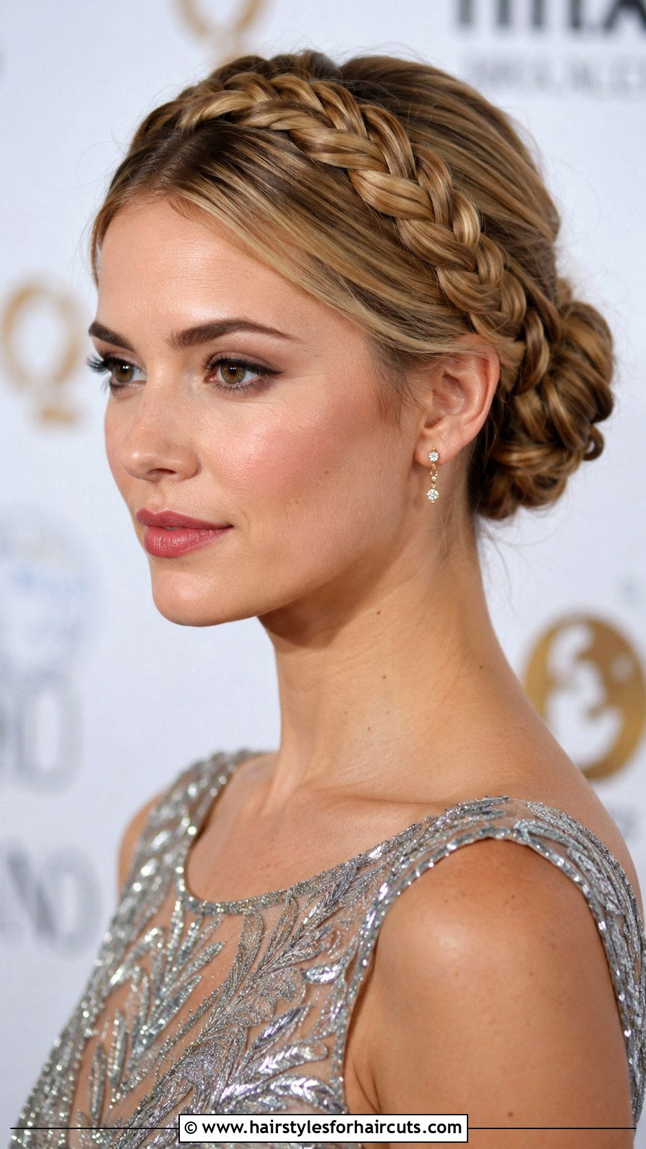 Braided Top Knot - 25 braid hairstyles for medium hair - 25 braid hairstyles for medium hair