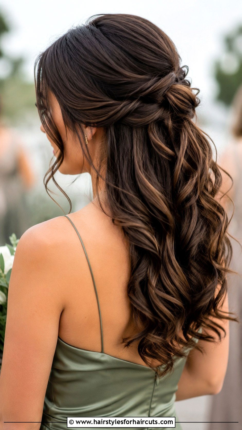 Bridesmaid Half Up Loose Curls Medium Hair - 25 bridesmaid hairstyles for medium hair half up - 25 bridesmaid hairstyles for medium hair half up