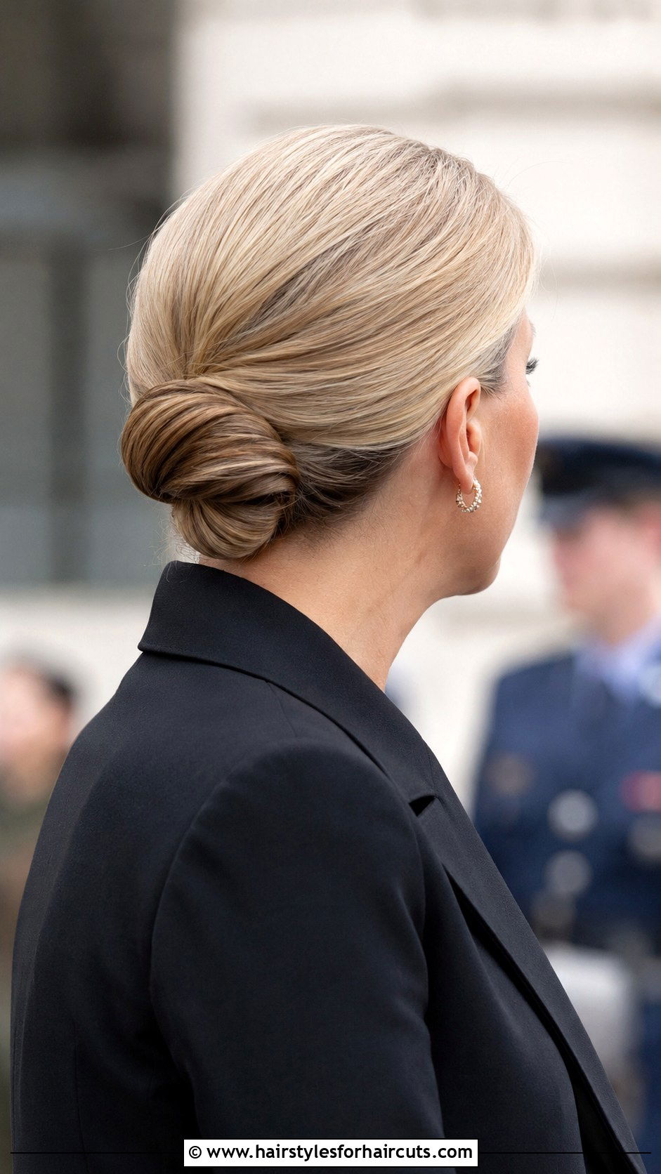 British Chignon Updo - 25 british hairstyles - 25 british hairstyles