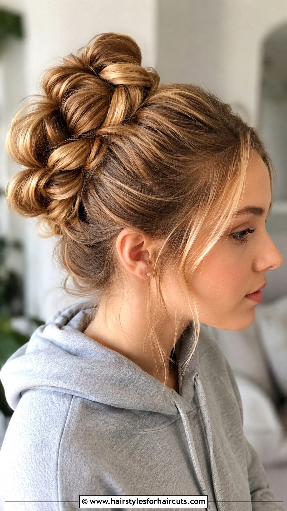Bubble Braid Updo - 25 easy hairstyles up - 25 easy hairstyles up