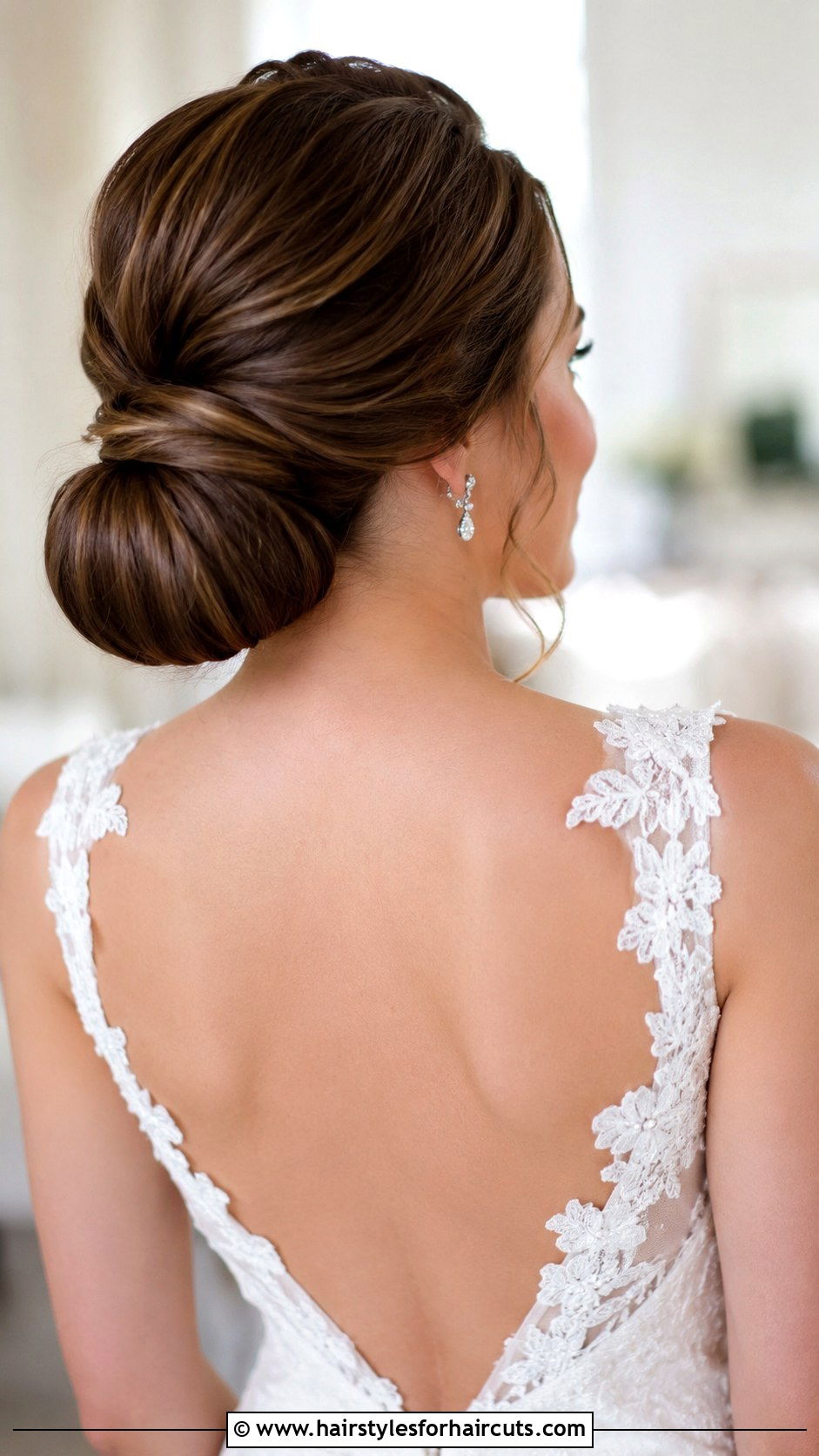 Bulb Chignon - 25 bulb hairstyles - 25 bulb hairstyles