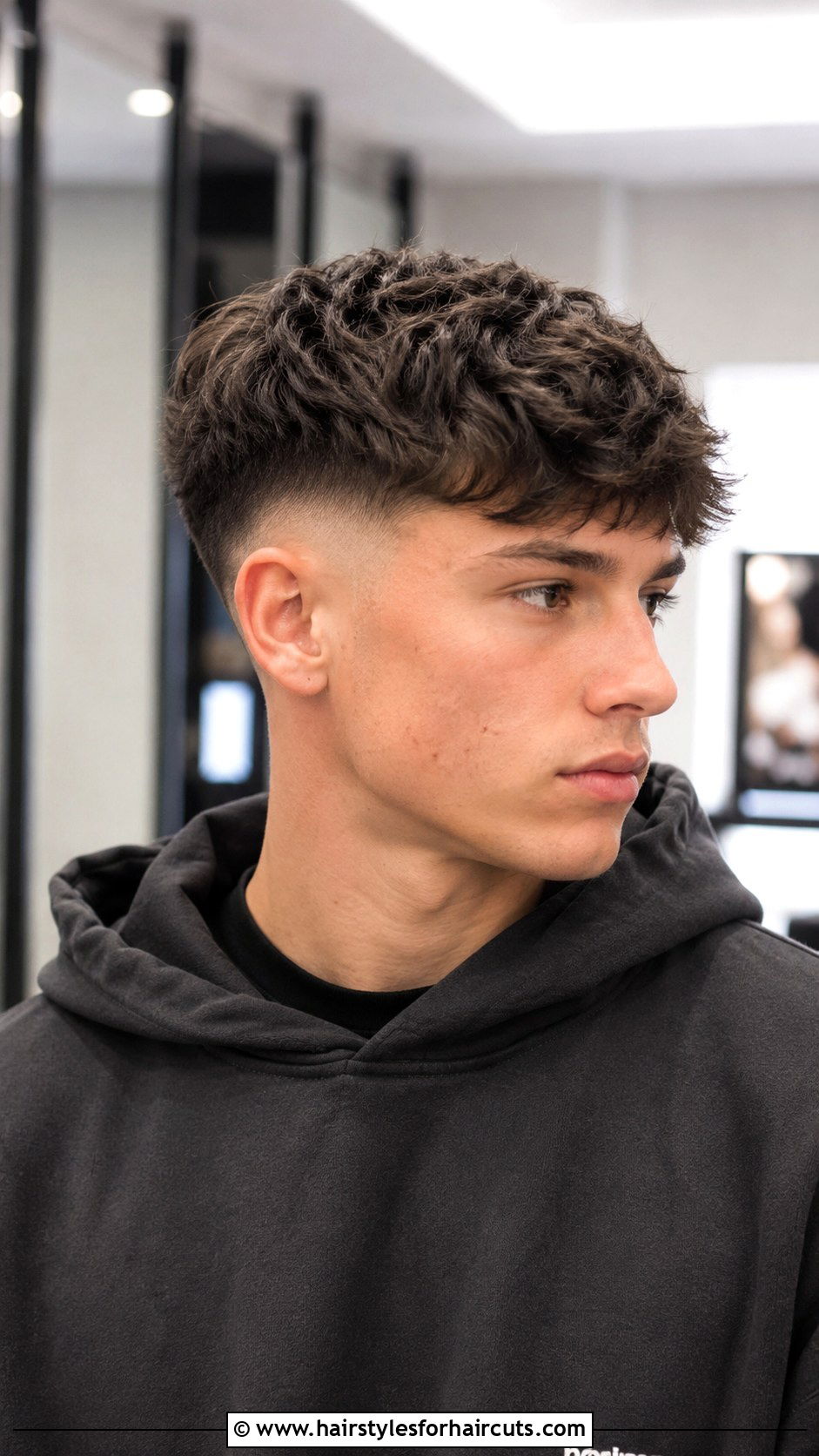 Burst Fade Wavy Crop Top - 25 burst fade haircuts wavy hair - 25 burst fade haircuts wavy hair