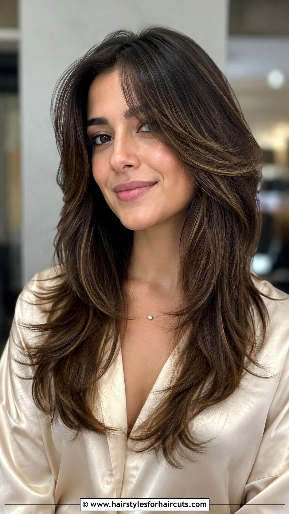 Butterfly Cut - 25 medium fine hairstyles - 25 medium fine hairstyles