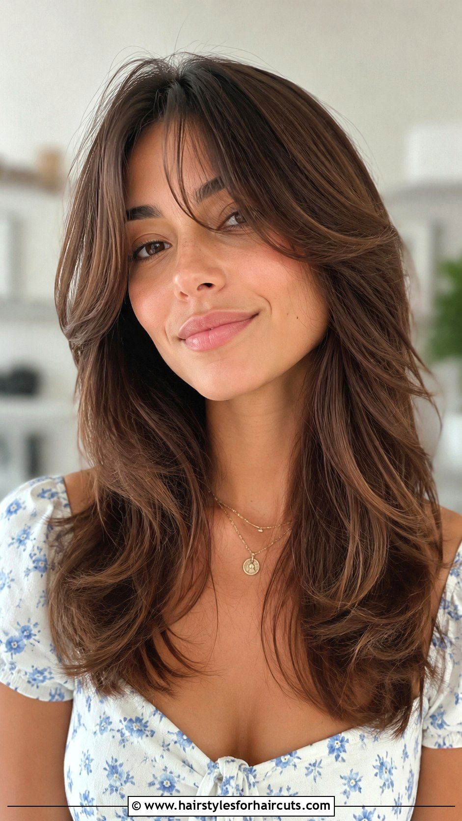 Butterfly Cut With Curtain Bangs - 25 butterfly haircuts short hair round face - 25 butterfly haircuts short hair round face