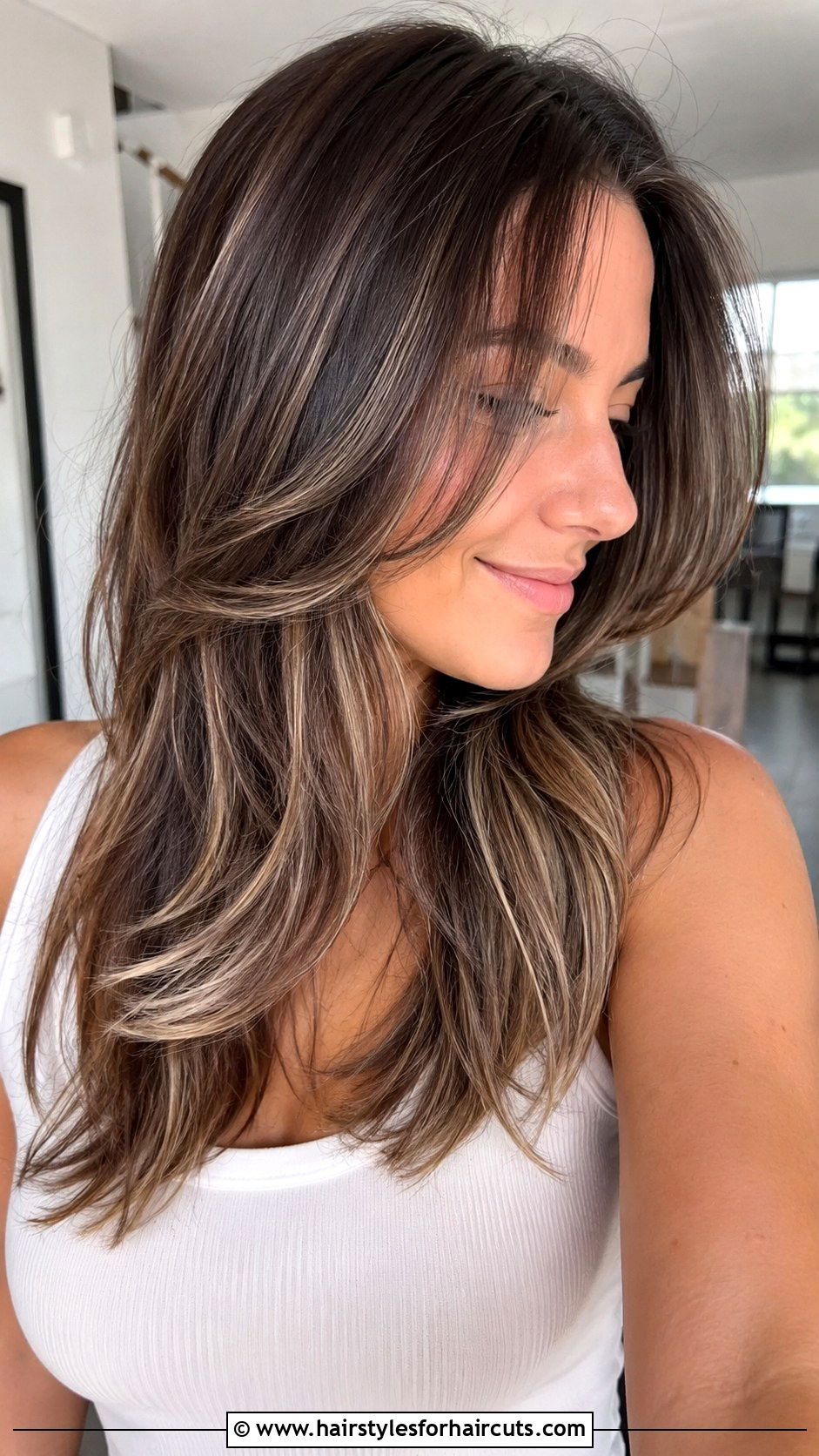 Butterfly Cut With Highlights - 25 butterfly haircuts for medium hair - 25 butterfly haircuts for medium hair