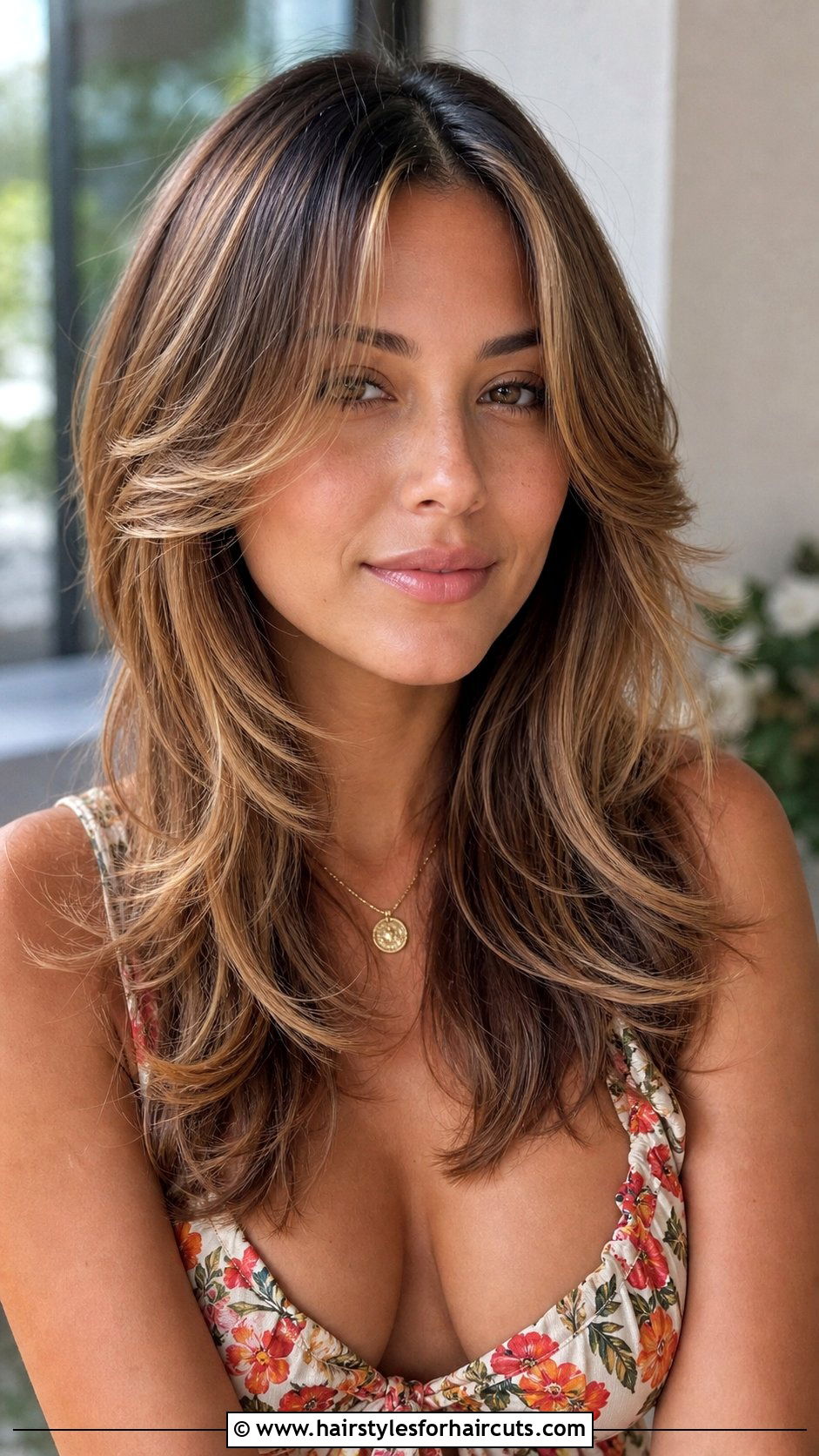 Butterfly Cut With Honey Highlights - 25 haircuts and colour - 25 haircuts and colour