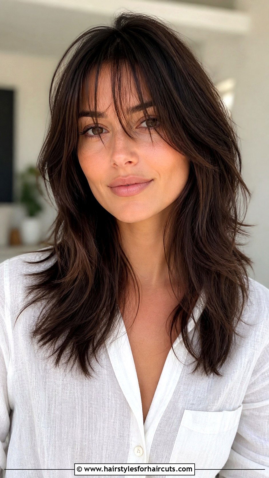 Butterfly Cut With Wispy Bangs - 25 butterfly haircuts short hair round face - 25 butterfly haircuts short hair round face