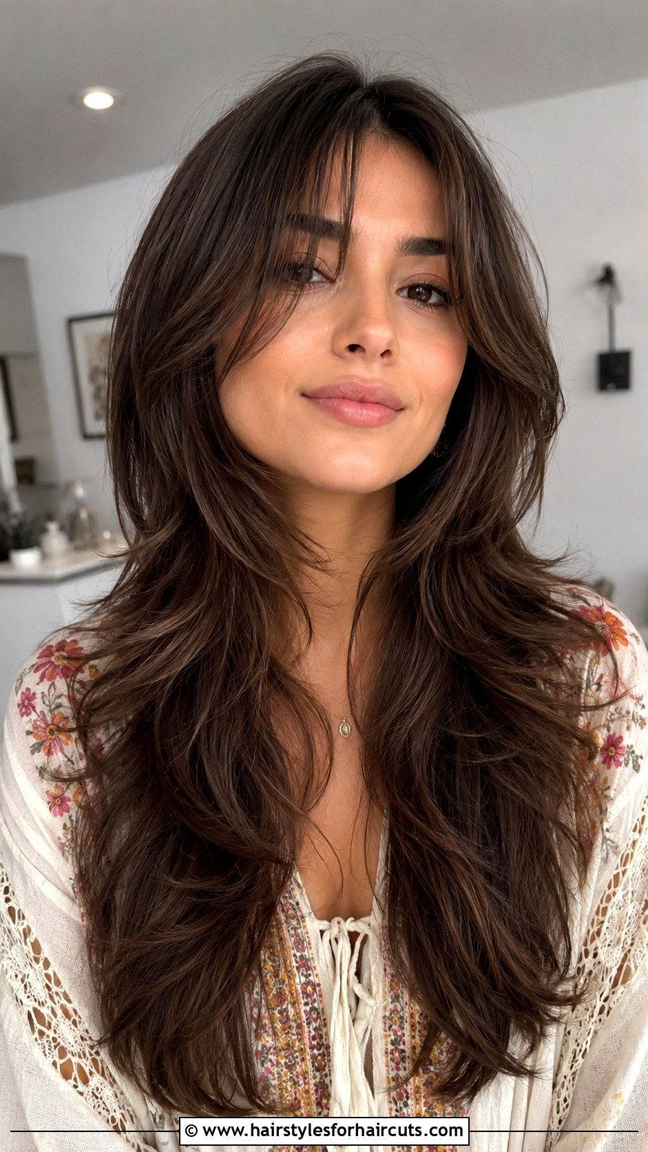 Butterfly Haircut - 25 womens haircuts for thick wavy hair - 25 womens haircuts for thick wavy hair