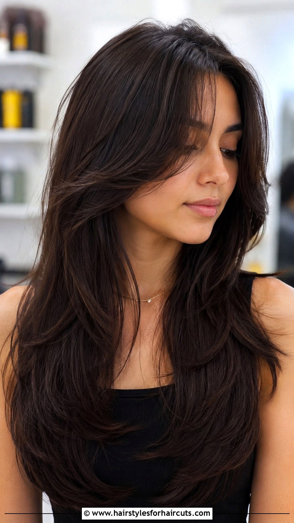 Butterfly Haircut For Straight Hair - 25 haircuts for girls with straight hair - 25 haircuts for girls with straight hair