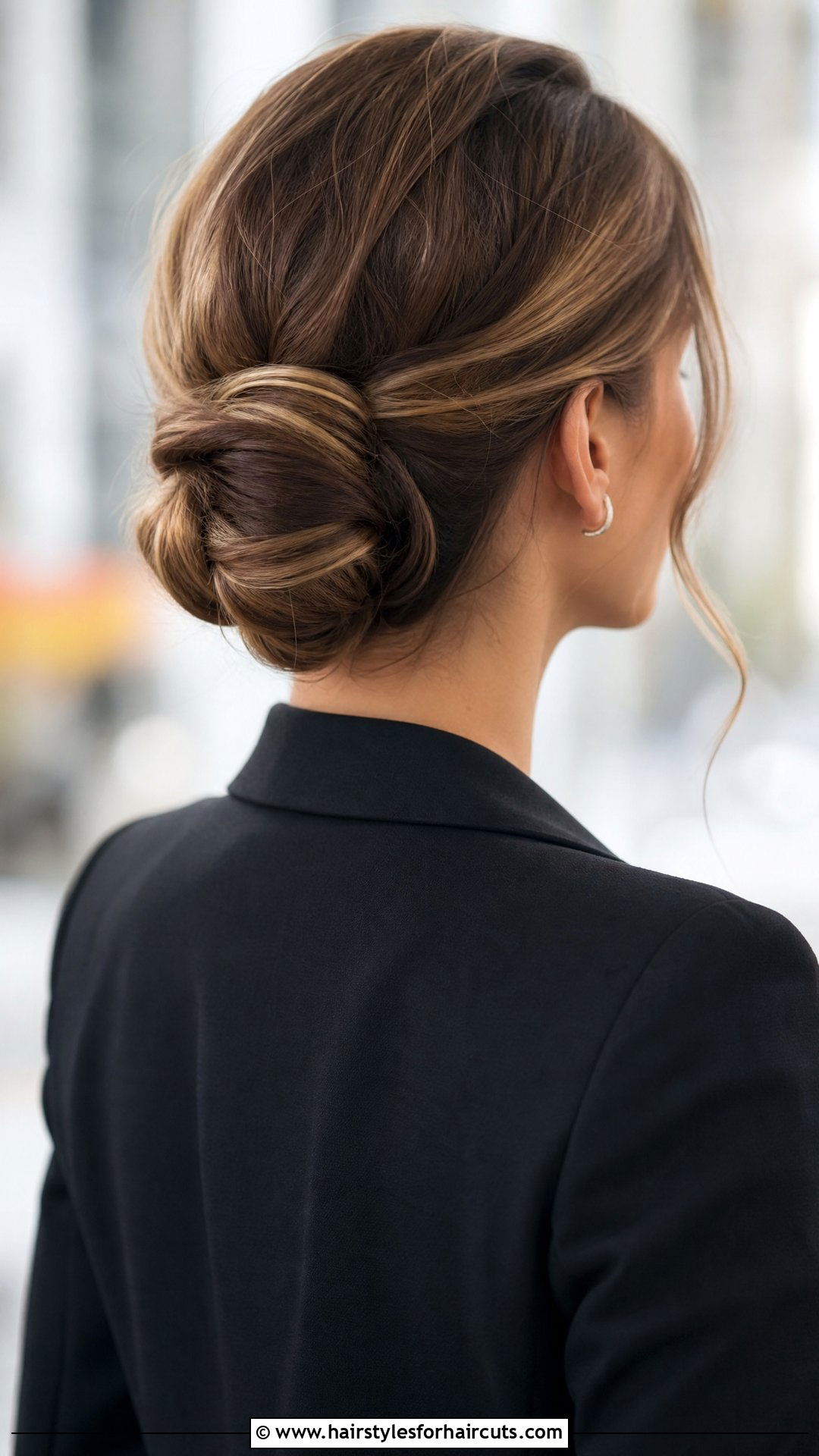 Capricorn Chignon - 25 zodiac hairstyles - 25 zodiac hairstyles
