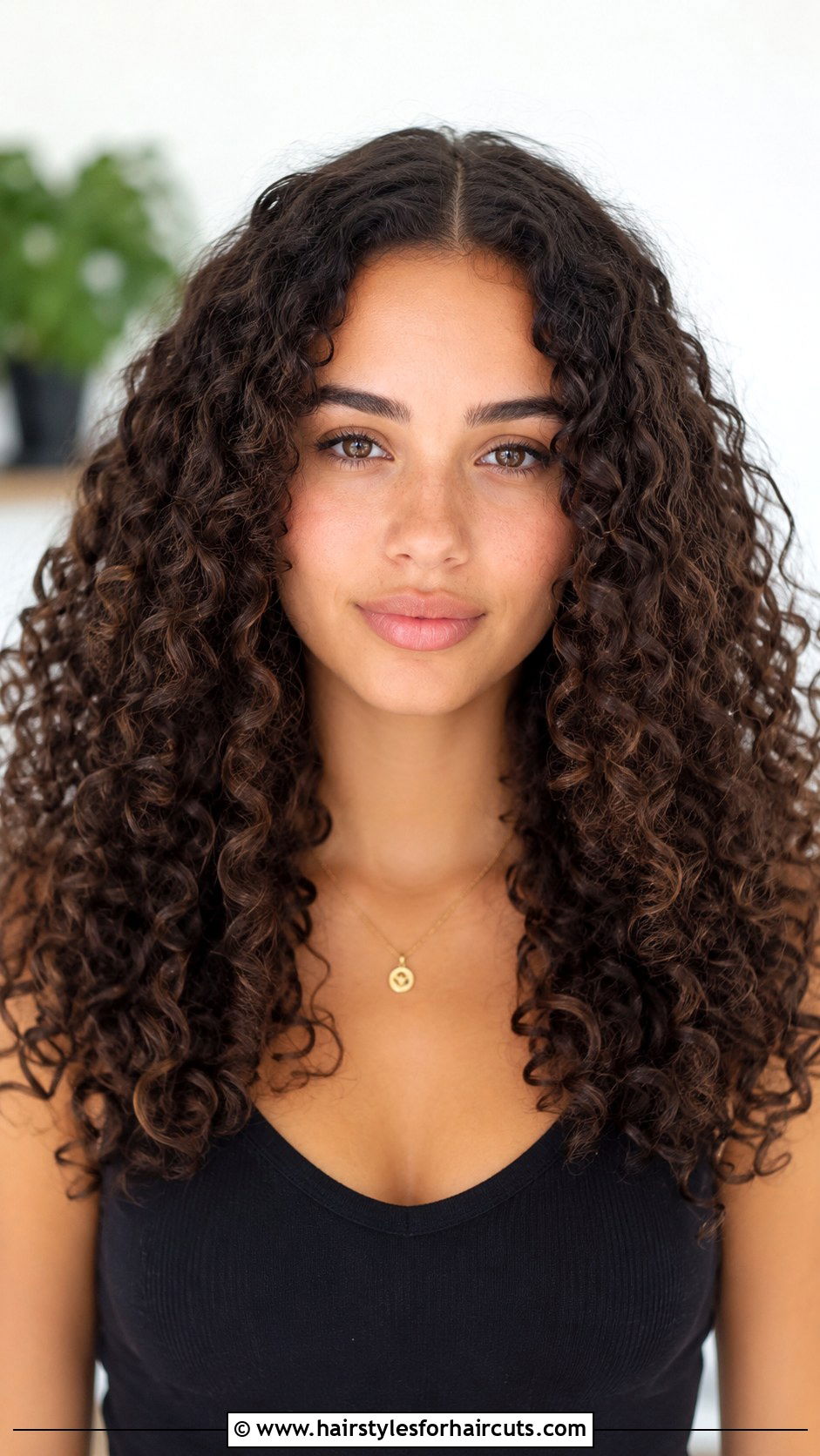 Center Part Curly Hair - 25 curly hairstyles for square face - 25 curly hairstyles for square face
