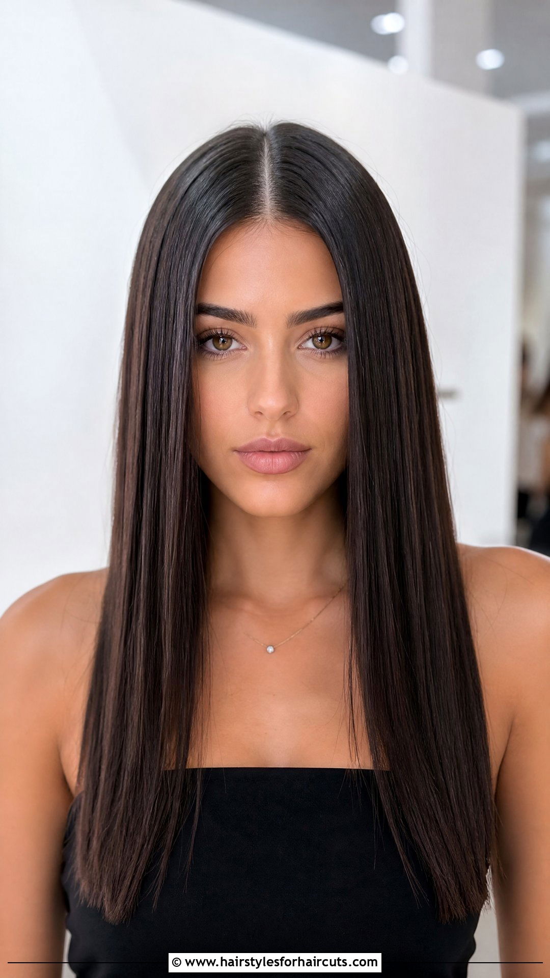 Center Part Sleek Straight - 25 front hairstyles - 25 front hairstyles