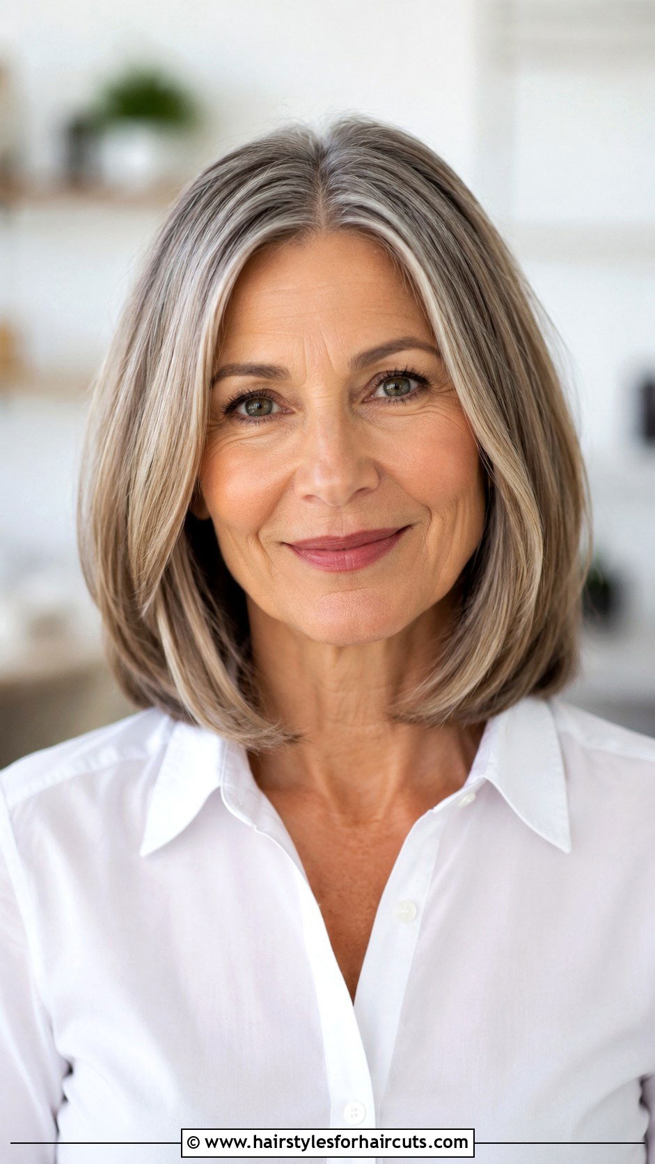Center Parted Collarbone Cut - 25 mid length hairstyles for older women - 25 mid length hairstyles for older women
