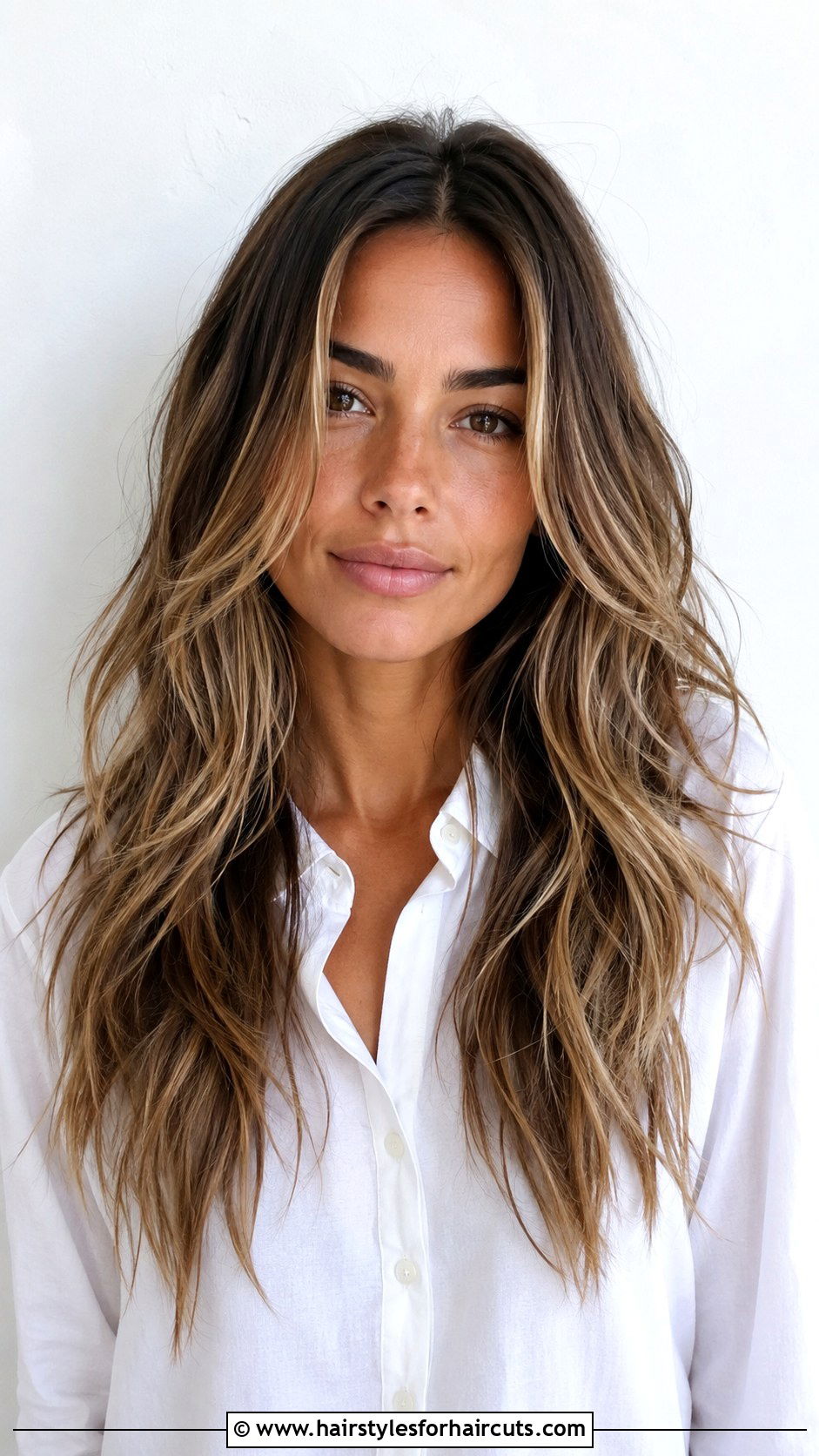Center Parted Layers Beach Haircut - 25 beach haircuts - 25 beach haircuts