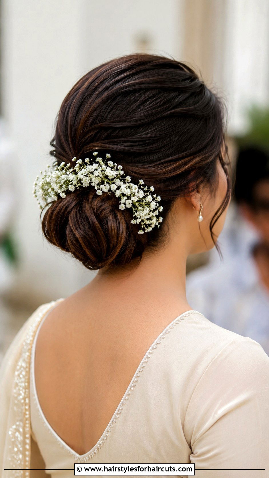 Chignon With Baby Breath Hairstyle - 25 hairstyles for easter - 25 hairstyles for easter