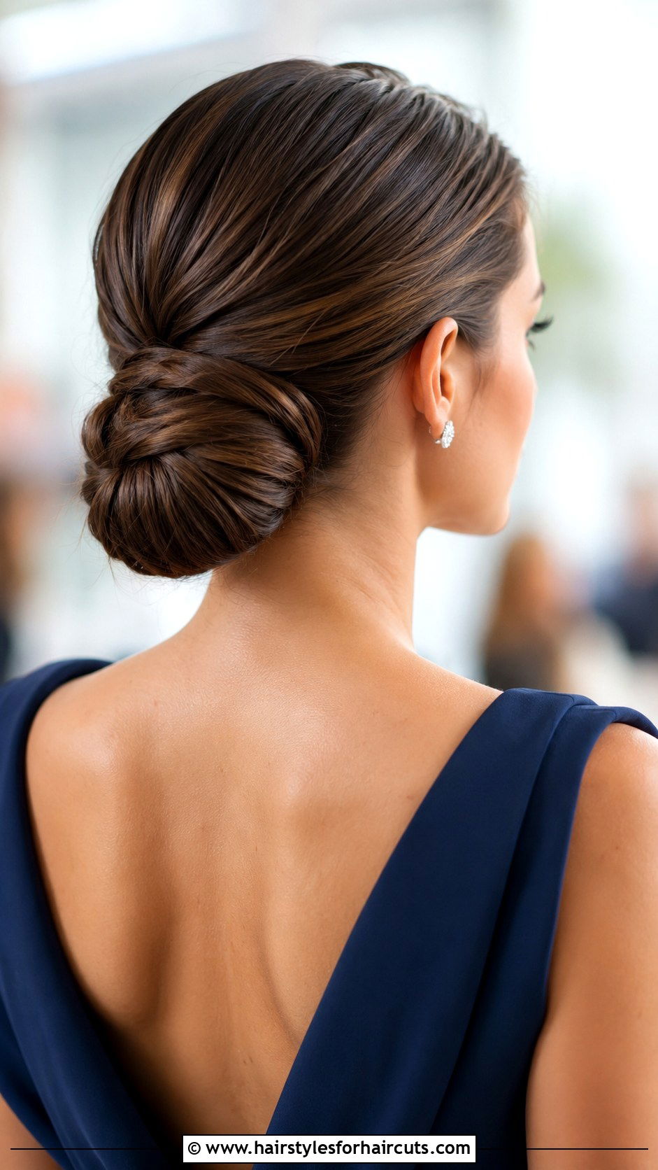 Chignon - 25 date night hairstyles - 25 date night hairstyles