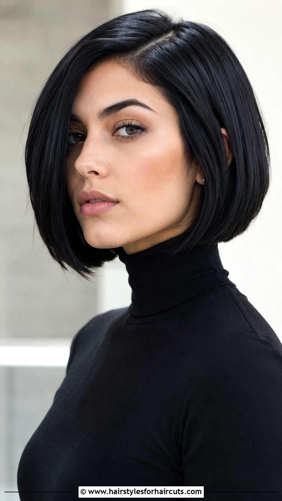 Chin Length Blunt Bob With Side Part - 25 haircuts for thick hair round face - 25 haircuts for thick hair round face