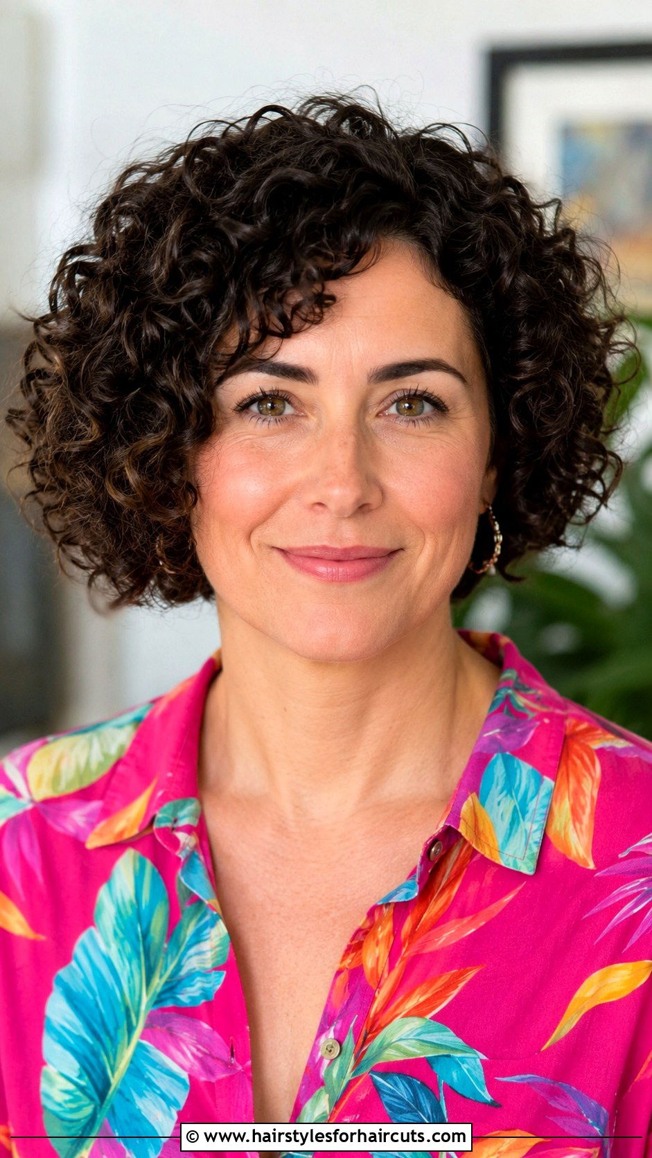 Chin Length Curly Haircut - 25 haircuts for rectangle face - 25 haircuts for rectangle face