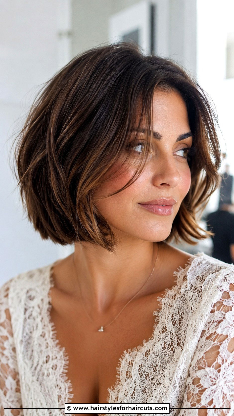 Chin Length Cut With Face Framing Layers - 25 chin-length haircuts for fine hair - 25 chin-length haircuts for fine hair