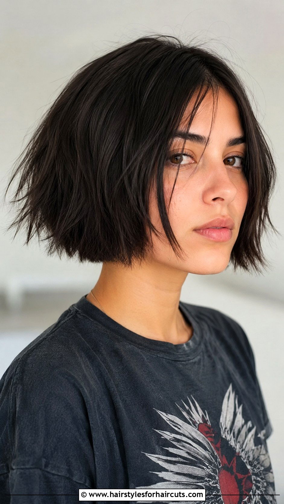 Chin Length Razor Cut Bob - 25 chin-length haircuts for fine hair - 25 chin-length haircuts for fine hair