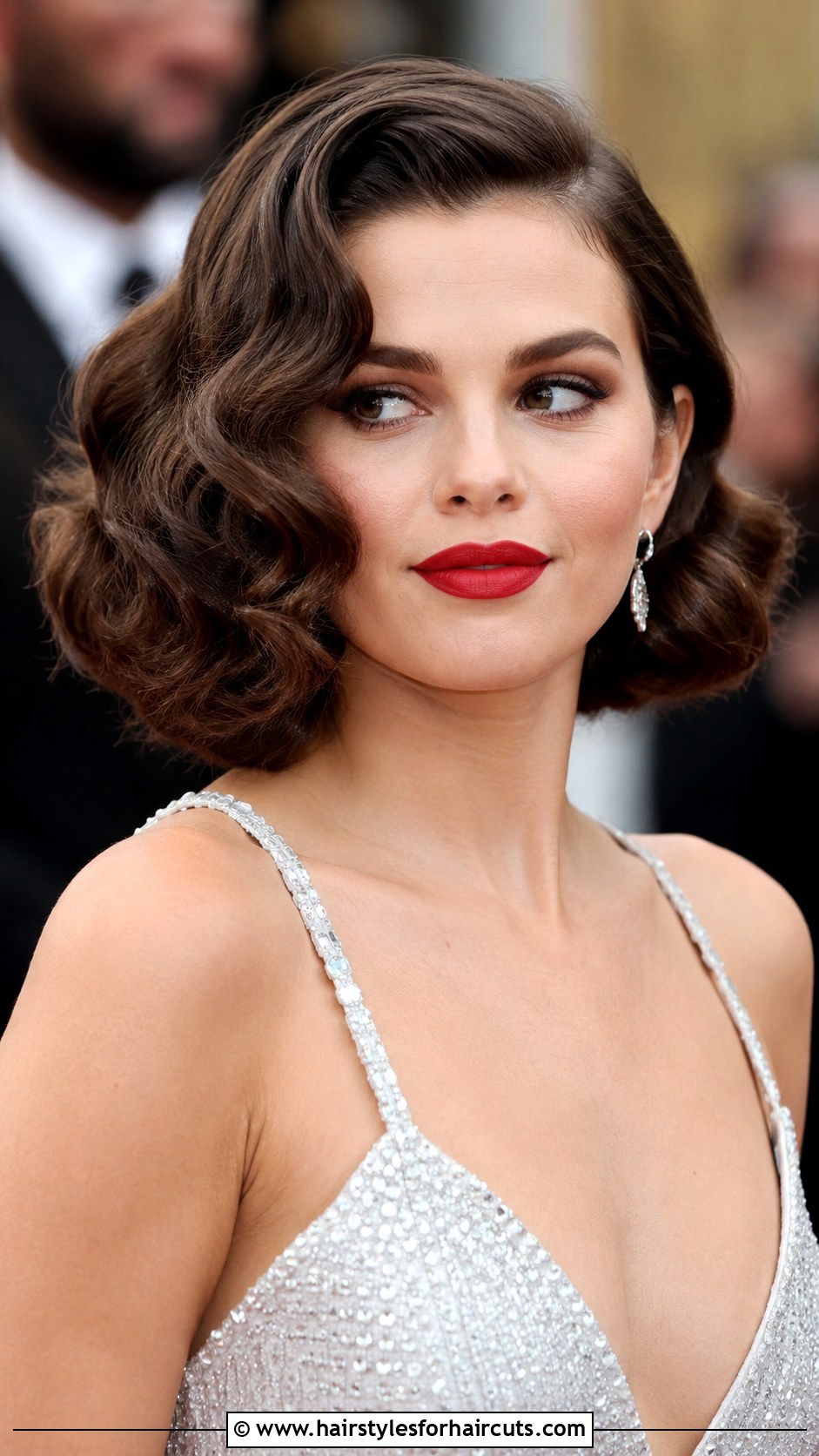 Chin Length Retro Waves - 25 chin hairstyles - 25 chin hairstyles