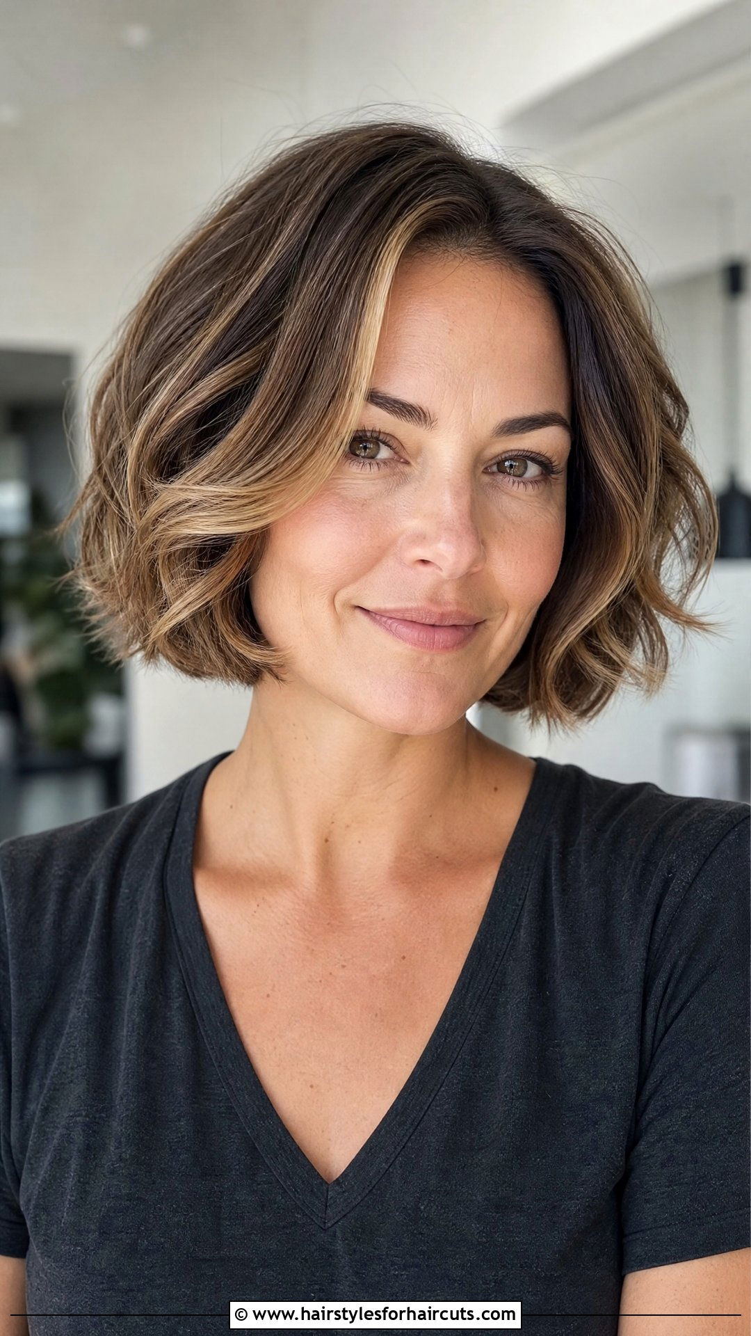 Chin Length Wavy Bob With Face Framing Layers - 25 chin length haircuts for wavy hair - 25 chin length haircuts for wavy hair