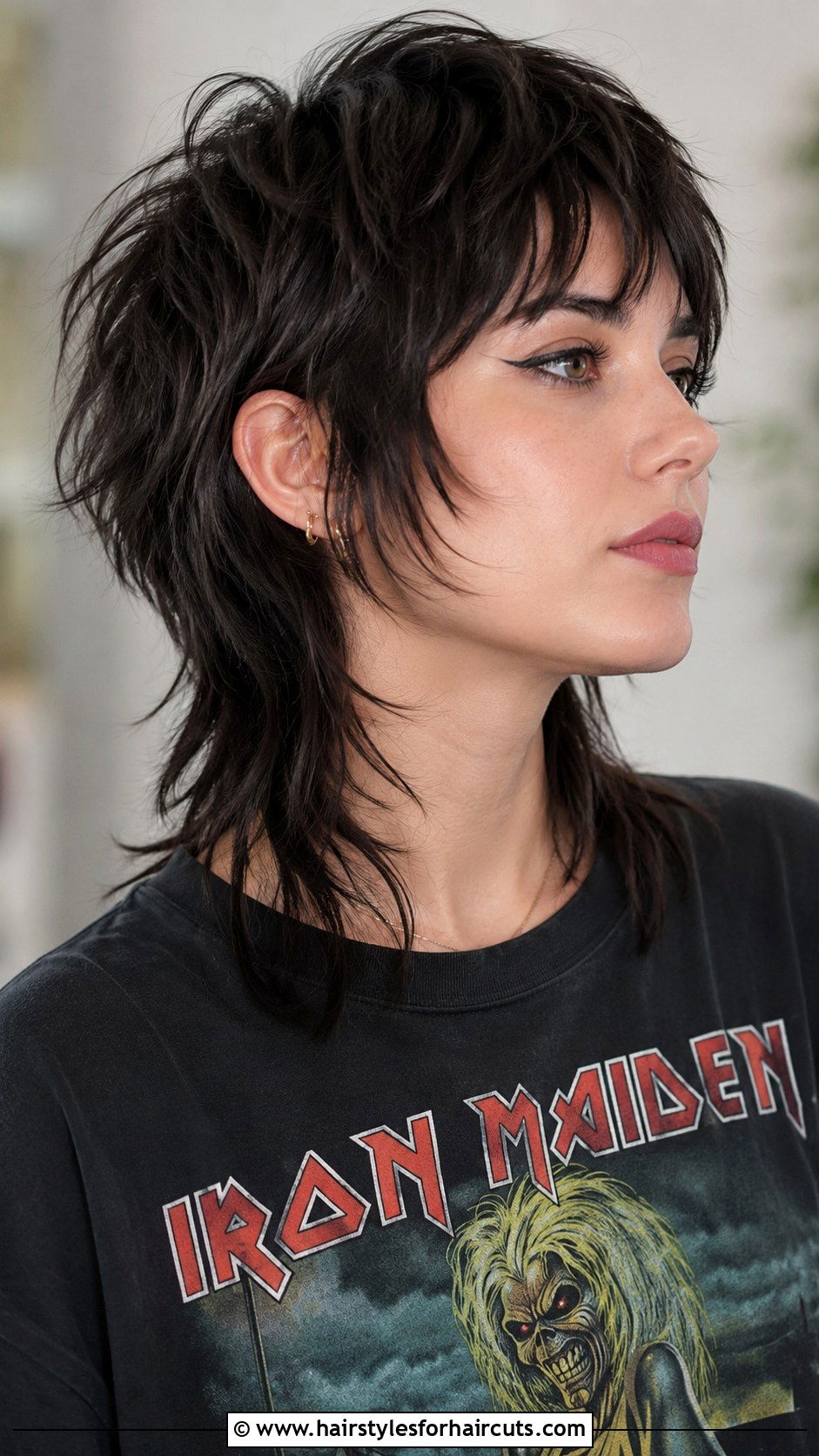 Chopped Layered Mullets - 25 goth hairstyles - 25 goth hairstyles