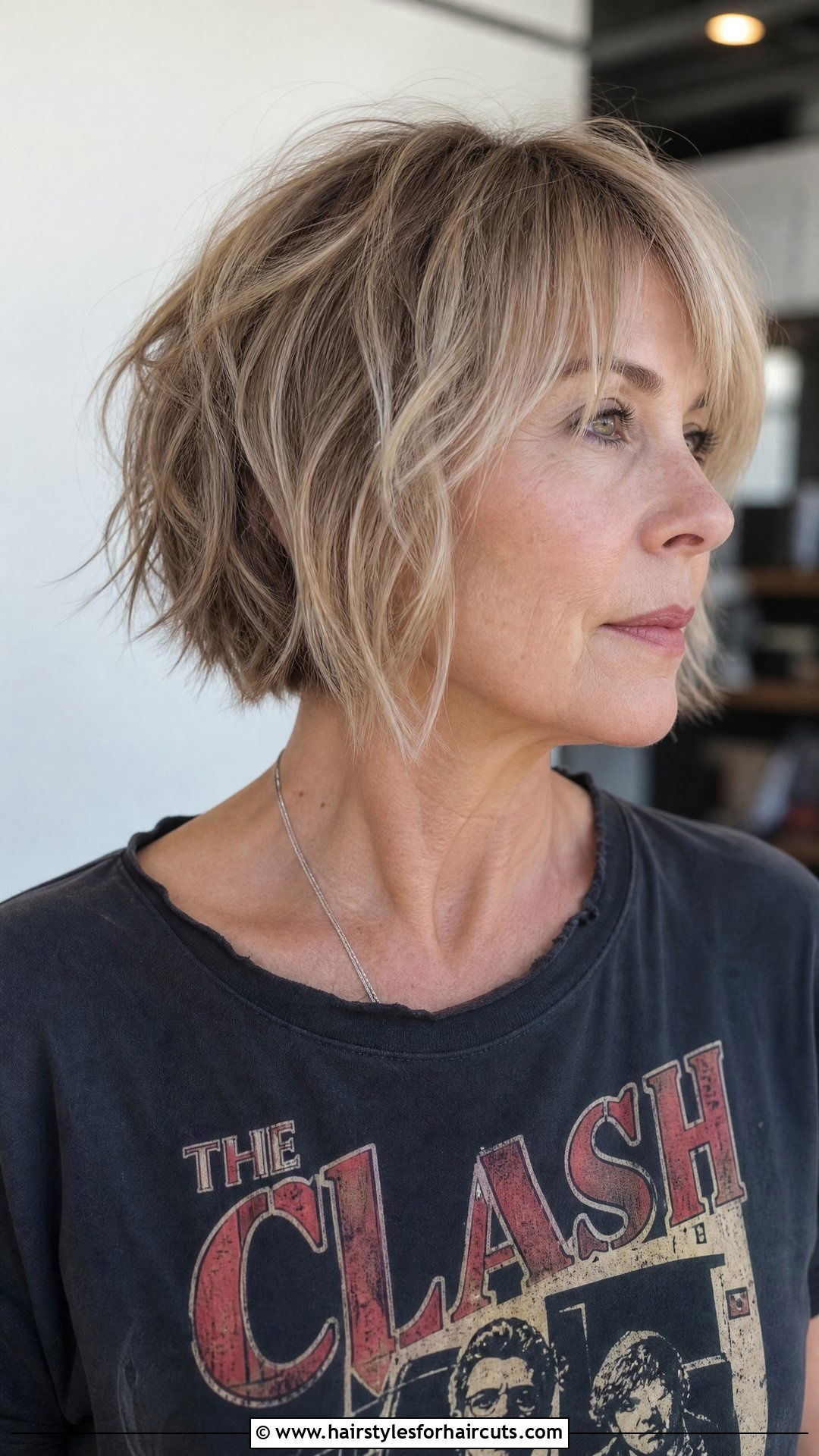 Choppy Bob - 25 womens haircuts over 50 thin hair - 25 women's haircuts over 50 thin hair