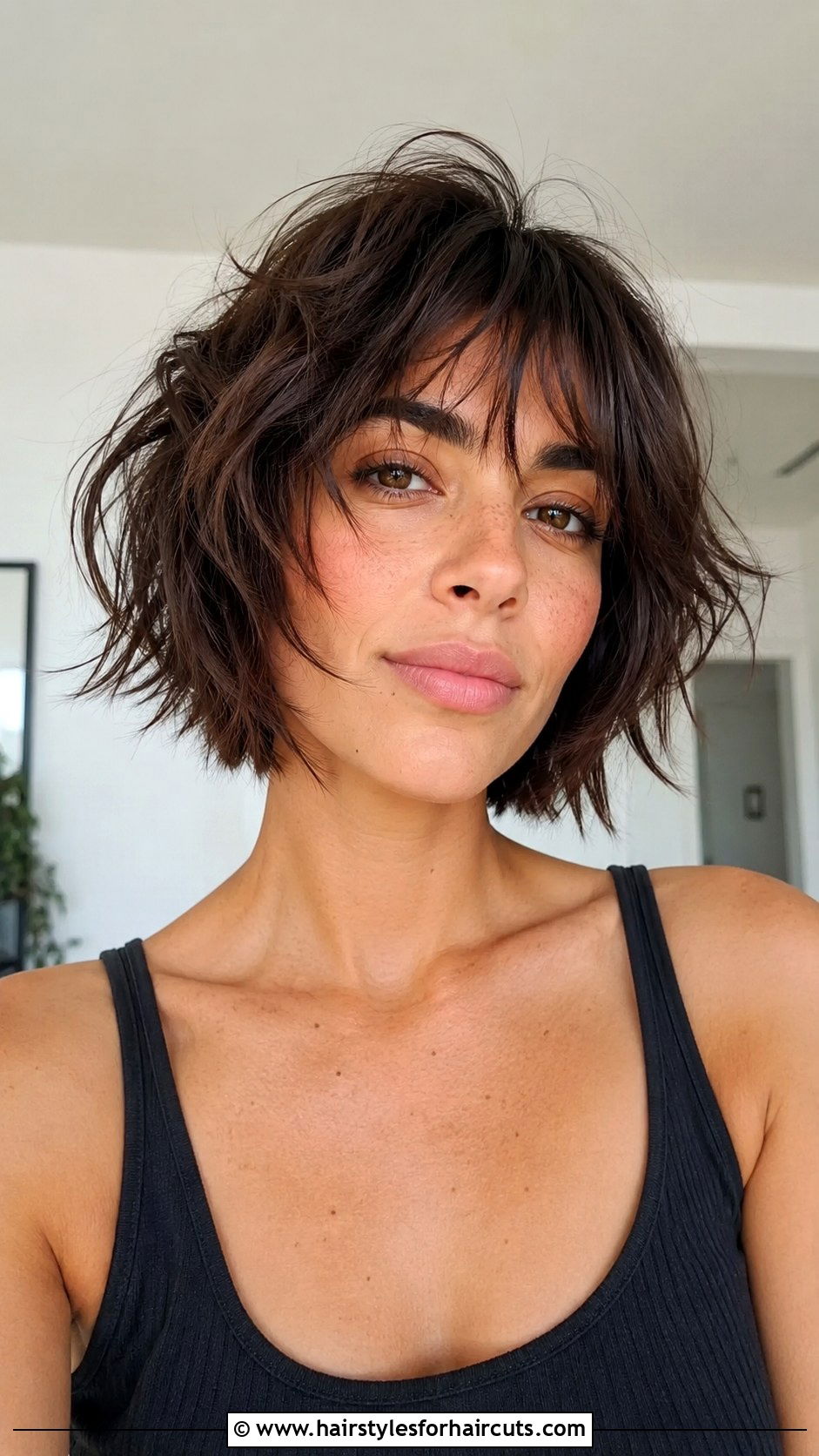 Choppy Bob - 25 womens short hairstyles for fine hair - 25 womens short hairstyles for fine hair