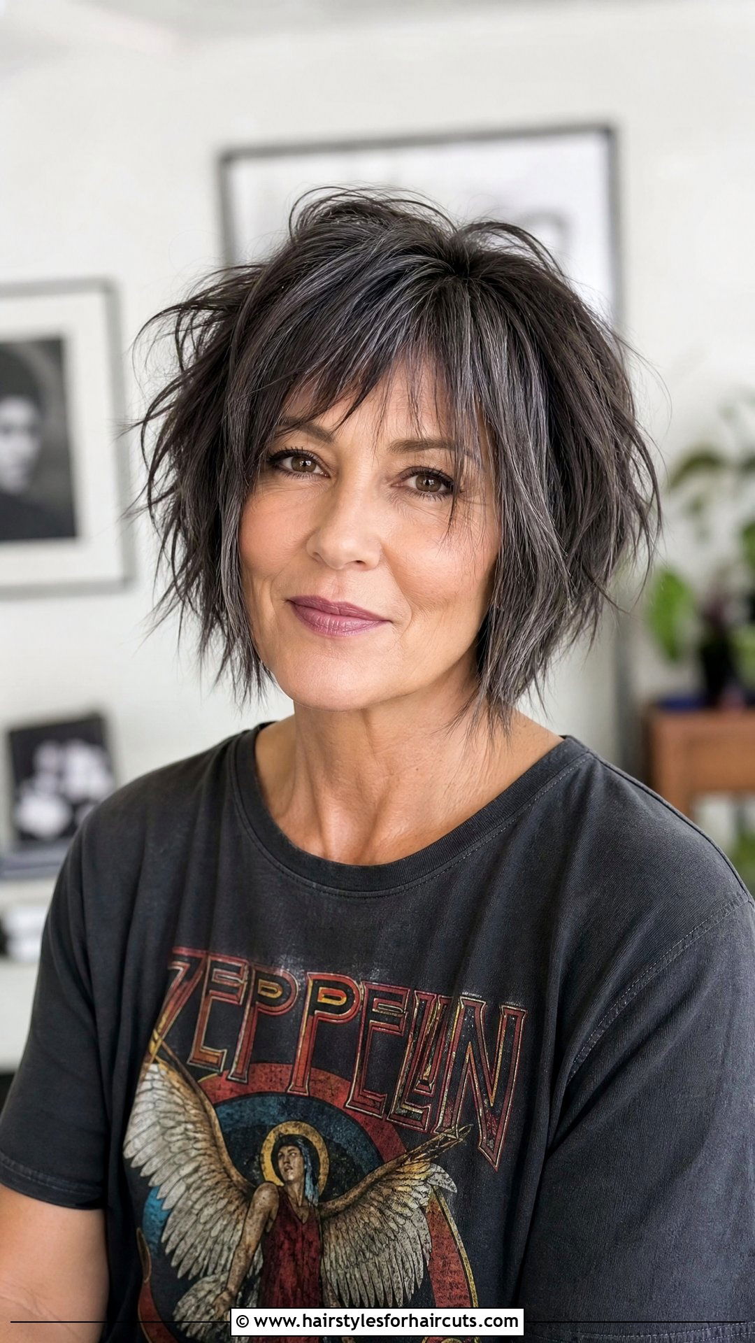 Choppy Bob Haircut For Older Women - 25 hairstyles for older women with short hair - 25 hairstyles for older women with short hair