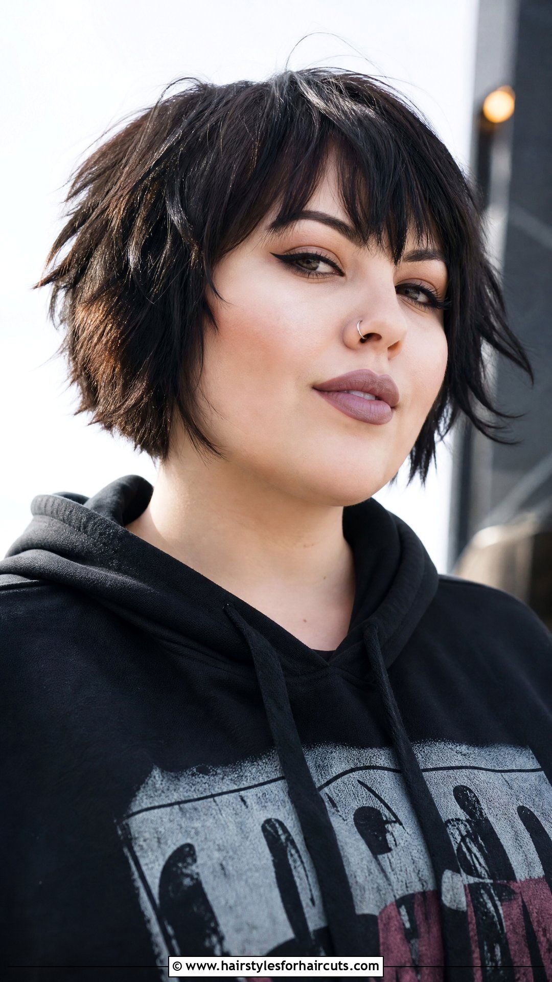 Choppy Bob Short Haircut For Plus Size Women - 25 short haircuts for plus size women - 25 short haircuts for plus size women