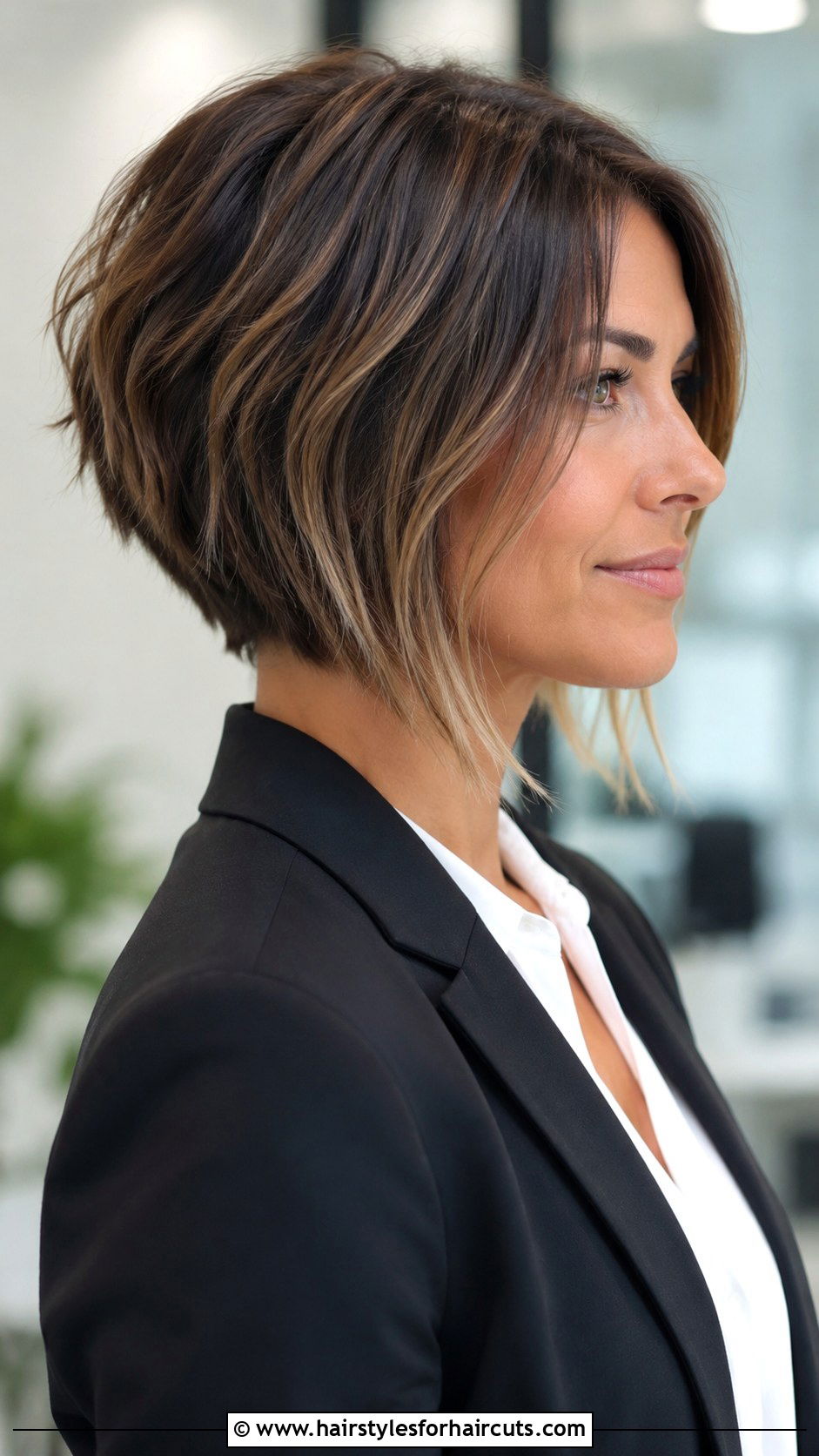 Choppy Graduated Bob - 25 choppy hairstyles for thick hair - 25 choppy hairstyles for thick hair