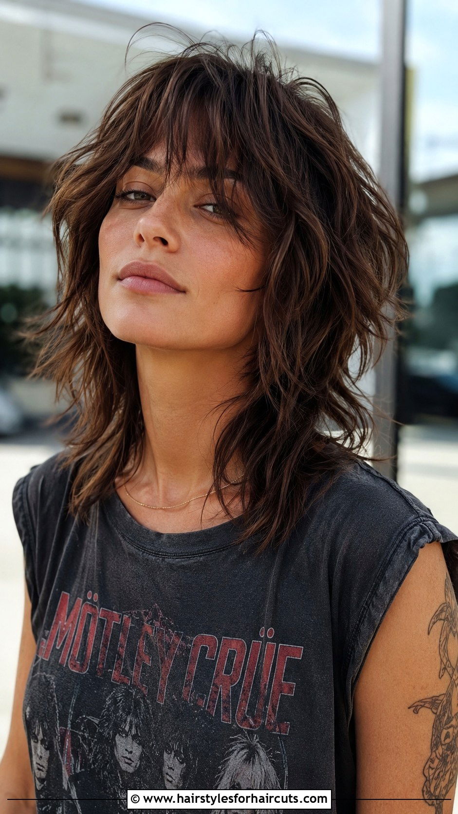 Choppy Layered Cut - 25 haircuts for oval face straight hair - 25 haircuts for oval face straight hair