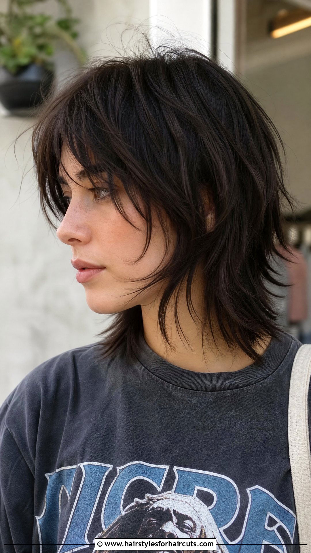 Choppy Layers Haircut At Home - 25 haircuts at home - 25 haircuts at home