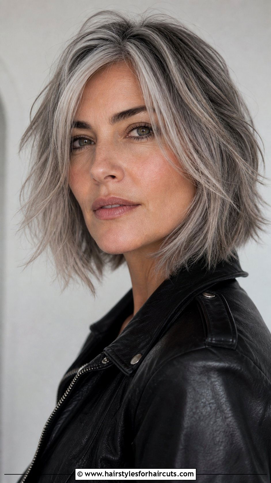 Choppy Lob For Grey Hair - 25 medium length hairstyles for grey hair - 25 medium length hairstyles for grey hair