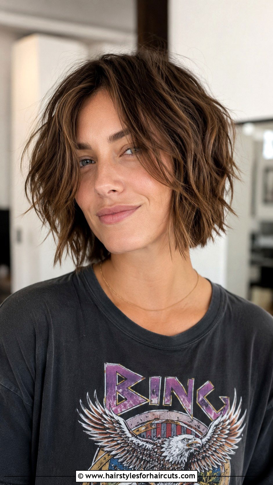 Choppy Lob Haircut - 25 best haircuts for growing out hair - 25 best haircuts for growing out hair
