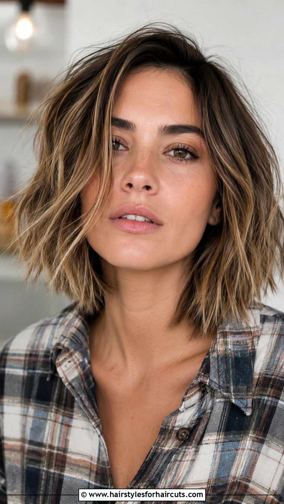 Choppy Lob Haircut - 25 haircuts for wavy hair female - 25 haircuts for wavy hair female