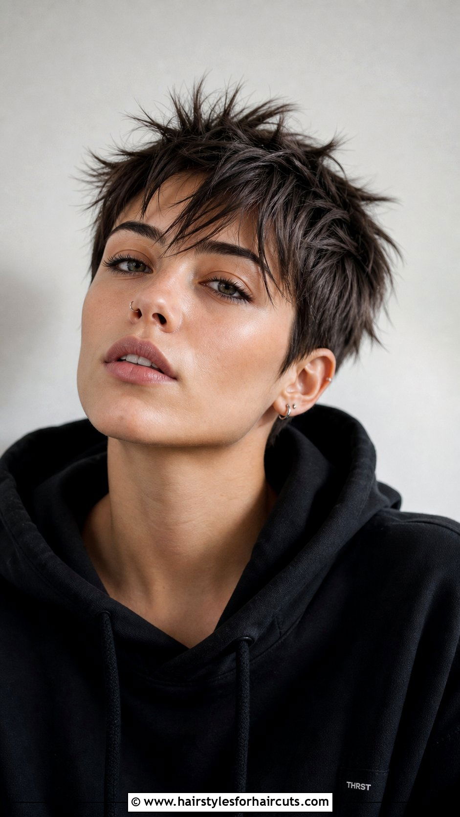 Choppy Pixie Cut - 25 short haircuts for poofy hair - 25 short haircuts for poofy hair