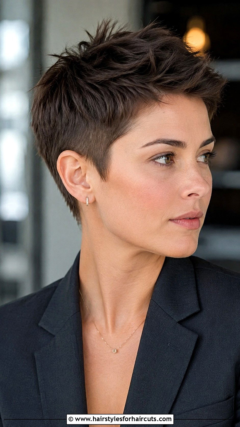 Choppy Pixie Cut - 25 face slimming haircuts - 25 face slimming haircuts