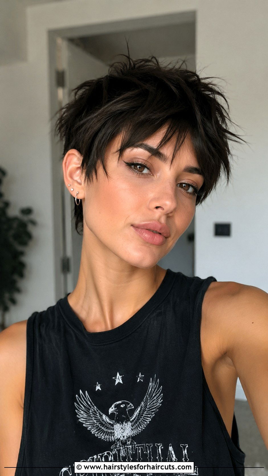 Choppy Pixie Haircut - 25 haircuts for fine thin hair women - 25 haircuts for fine thin hair women