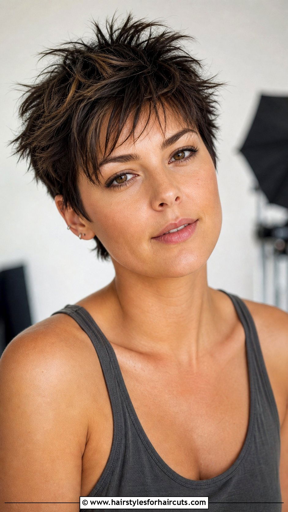 Choppy Pixie Haircut - 25 haircuts that keep hair out of face - 25 haircuts that keep hair out of face