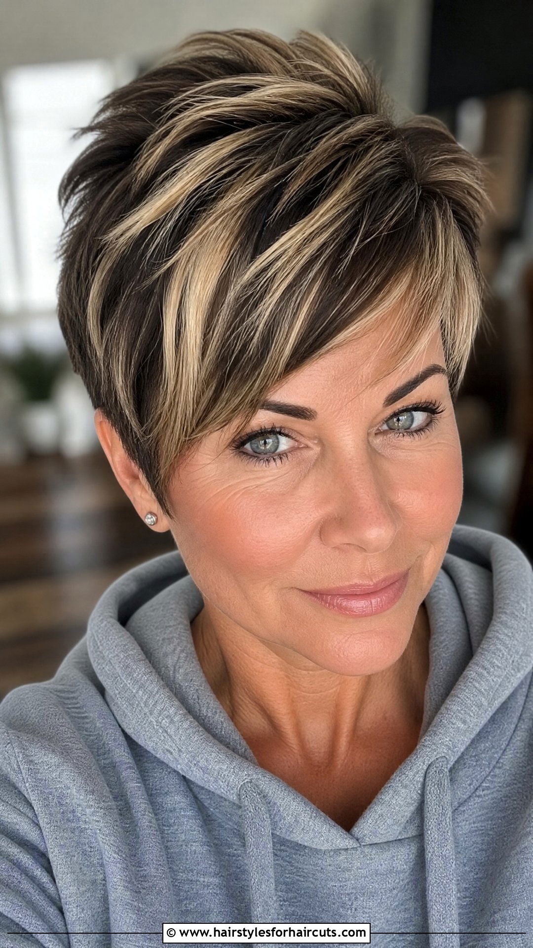Chunky Highlighted Pixie - 25 short haircuts and color - 25 short haircuts and color