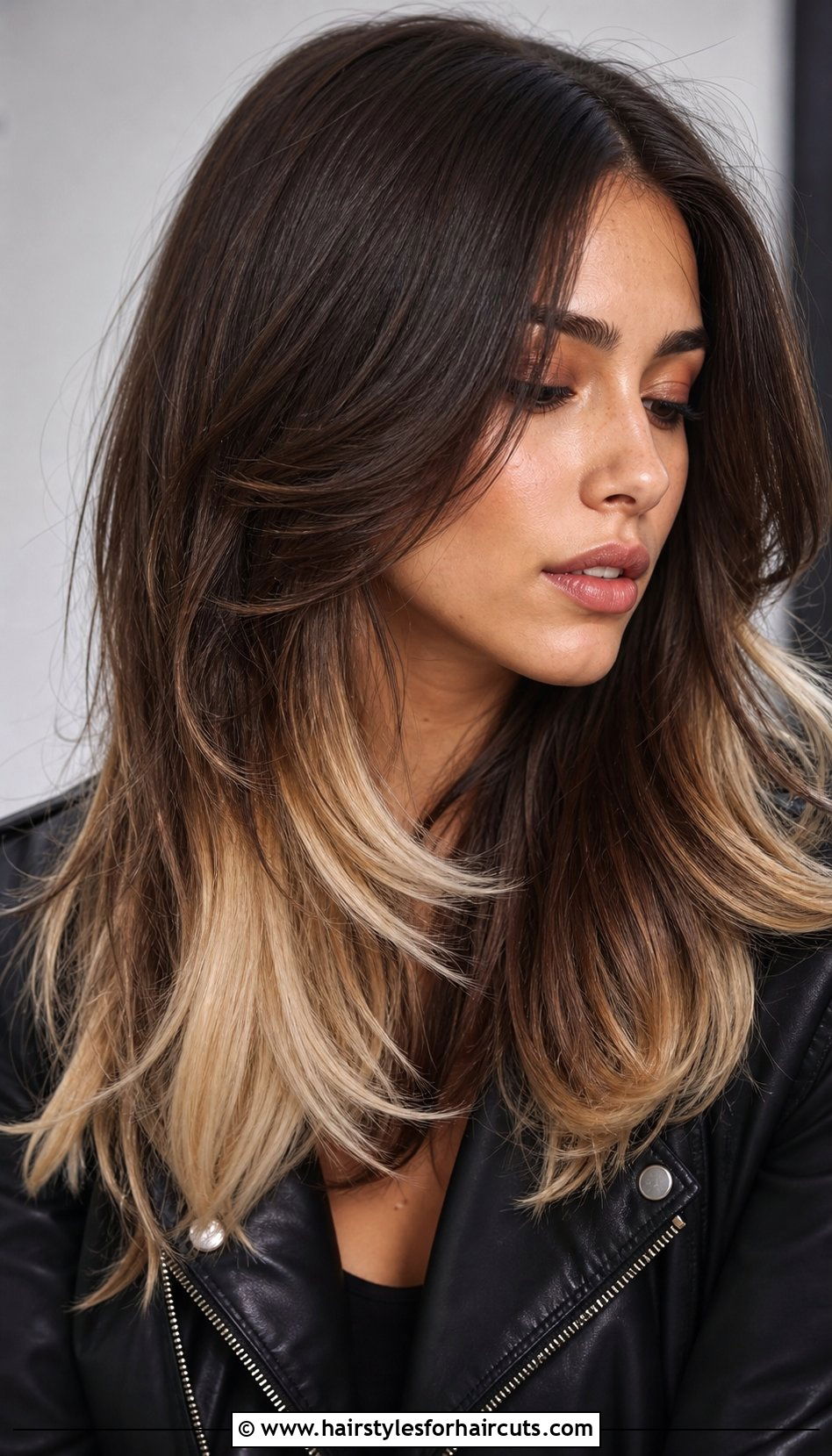 Chunky Raccoon Tail Brunette Hair - 25 racoon tail hairstyles - 25 racoon tail hairstyles