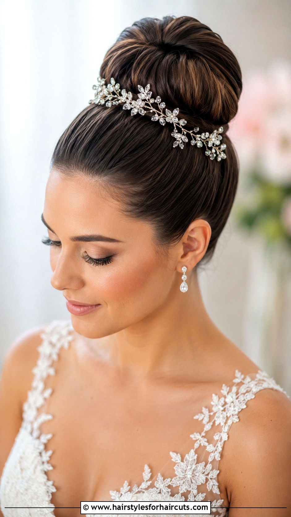 Classic Ballerina Bun Wedding Hairstyle - 25 elegant hairstyles for wedding - 25 elegant hairstyles for wedding