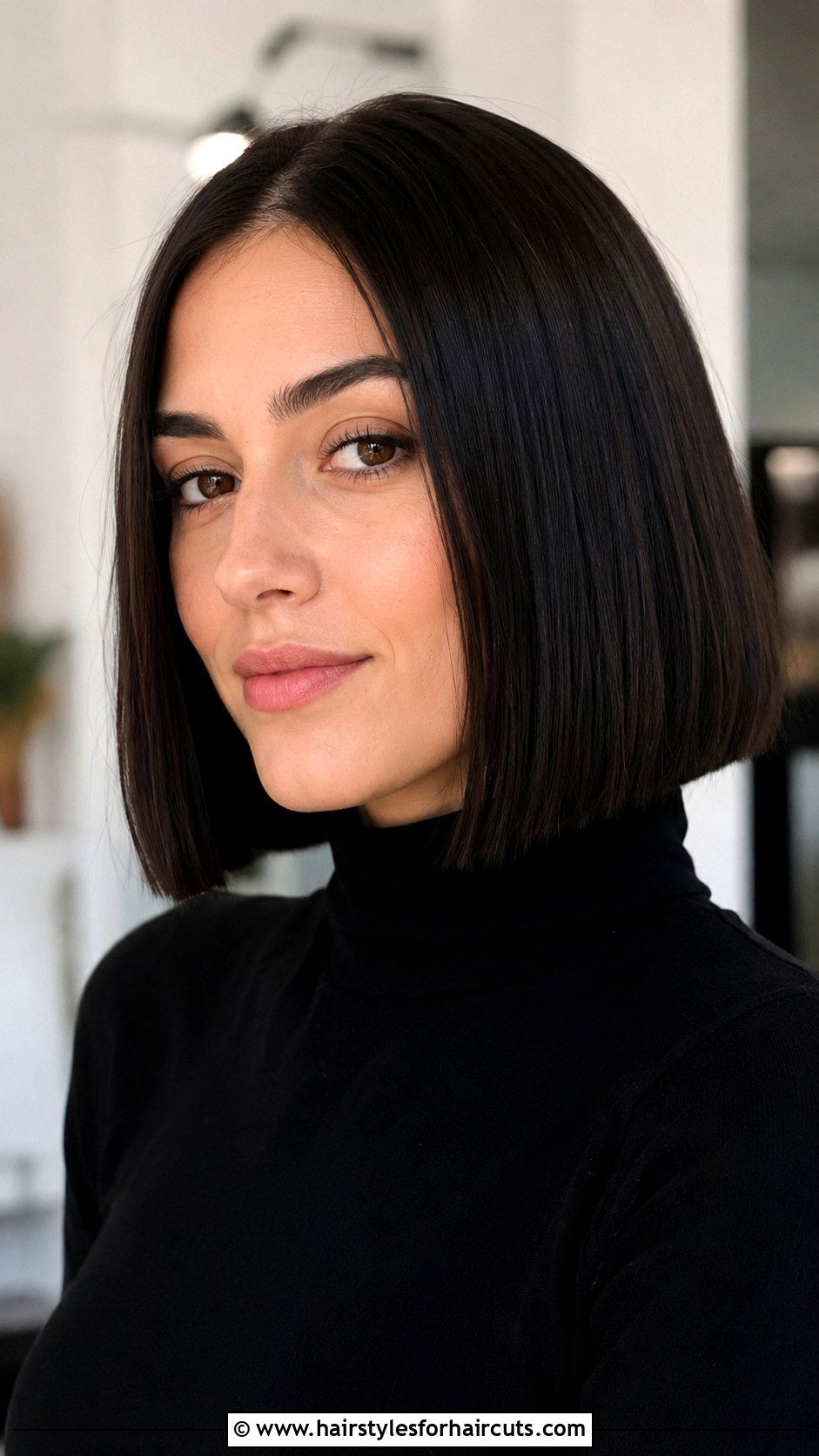 Classic Bob With Blunt Ends - 25 hair thinning hairstyles - 25 hair thinning hairstyles